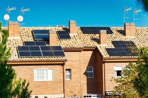 casas-adosadas-placas-solares.jpg